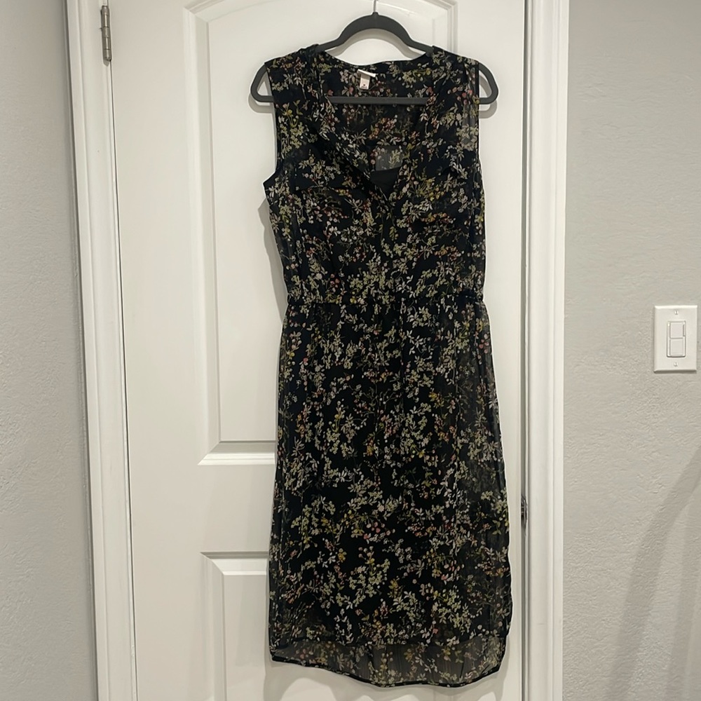 NWT Women’s Merona Dress.  Size medium.